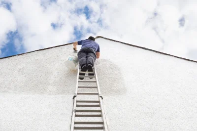 Peinture extérieure à Fleuré — façades et ravalement