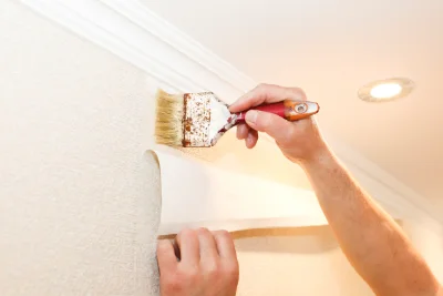 Pose de papier peint à Fleuré — revêtements muraux et toiles de verre